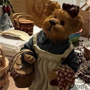 Molly B. Berriweather….Teddy Bear’s Pinic, The BOYDS COLLECTION